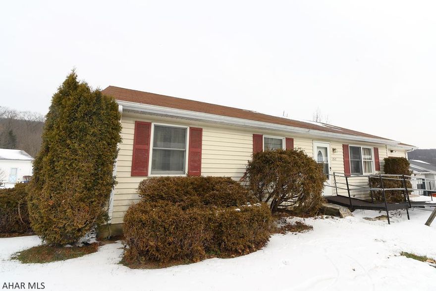 This single story Altoona home could be what you're looking for! For a very affordable price, this home includes spacious eat-in kitchen and living room. Attached garage and laundry closet make this home IDEAL for 1-story living. Home sits on a large lot and is ready for new owners to bring it into the 21st Century. Ask to see this home today!