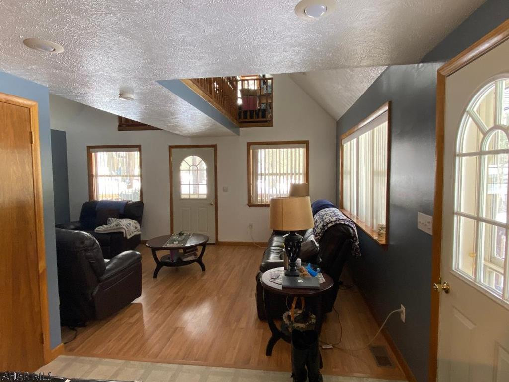 Glendale Yearound - Residential