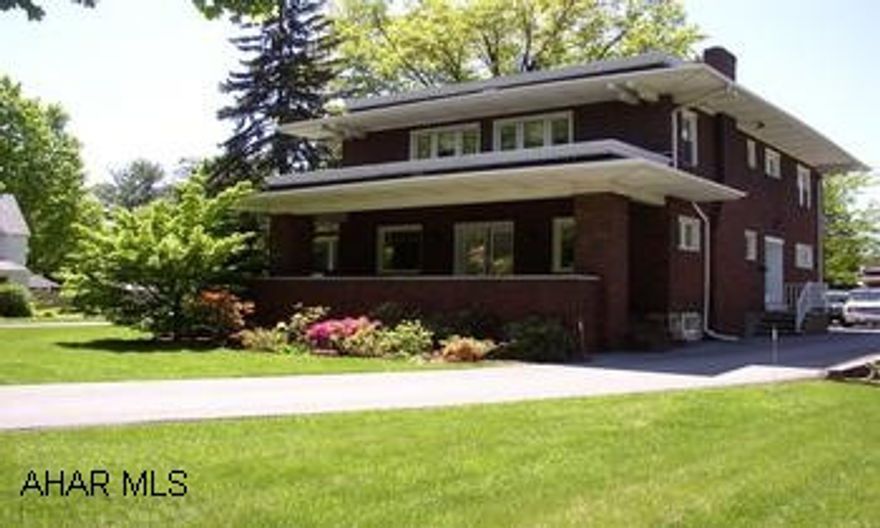 APPLIANCES TOP OF LINE SUB ZERO AND BOSCH AND NEWER WOOD MODE CABINETS, PRIVATE REAR FLAGSTONE PATIO BEAUTIFUL 2 STORY BRICK WITH QUALITY CONSTRUCTION OF A BYGONE ERA.  THIS UNIQUE HOME FEATURES UPGRADED KIT W/GRANITE TOPS AND CERAMIC FLOORS.  OVERSIZED LIVING ROOM  W/FP.  COZY 1ST FLOOR DEN, DOUBLE STAIRCASE TO 2ND FLOOR.