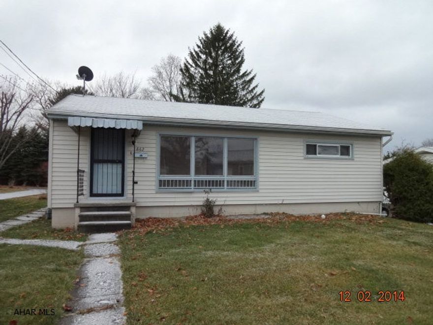 Property is being sold via an online marketing event via Homesearch.com. Bidding Starts 01/10/2015-01/12/2015. Any financed offers require a pre-qual from Greenlight Loans. 888-668-5832