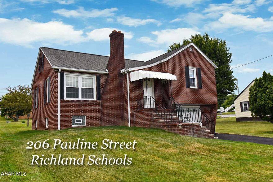 This cute 2 bedroom / 1 bath brick home in Richland School district is all ready to go. Come and see it today and you'll still have time to enjoy the end of the summer in your new home ALL OFFERS DUE BY 5 PM ON 7/10/24..