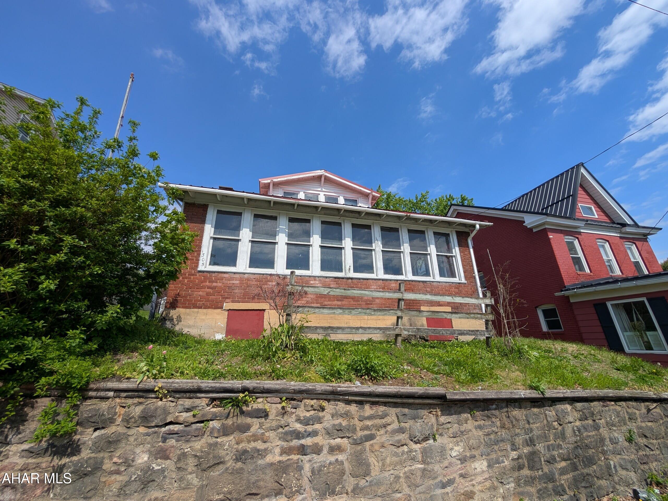 Juniata - Residential
