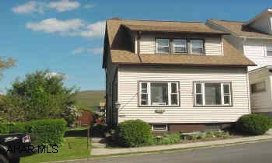 EAST END-EXCEPTIONAL 3 BR HOME WITH EXTRA LARGE LOT ON A CORNER WITH GARAGE, SHED, GAZEBO AND MORE! HOME WARRANTY. REDUCED!  NICELY UPDATED 3 BR, 1.5 BA HOME IN EAST END WITH AN IMMENSE CORNER LOT BY GEESEY BALL PARK. NEW CARPETING ON 2ND FLR. THERE IS A SHED, GAZEBO, MANY PLANTS, PRIVATE AREA IN LOWER LOT, AND A NEWER 2 CAR DET GARAGE WITH AN AUTOMATIC DOOR OPENER. HOME WARRANTY.  CALL MIKE MANGIA 932-8888.