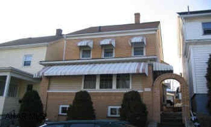 BEAUTIFUL OAK KITCHEN, FORMAL LARGE DINING ROOM, 1ST FLOOR BATH, THIRD FLOOR FINISHED HEATED BEDROOM. THERMOPANE WINDOWS. EVERYTHING IN EXCELLENT CONDITION.