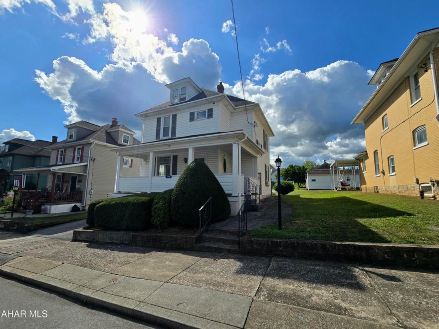 Located in the heart of Roaring Spring this 3 bedroom 1.5 bathroom home has it all!  Built in 1910 and has remained in the family ever since!  The first floor features an open floor plan with ease of access to rooms, built ins, and stained glass.  Second floor boasts natural light, and endless potential.  Ample off street parking, detached garage, and private yard are some additional features that make this home desirable! Call listing agent for your private showing!