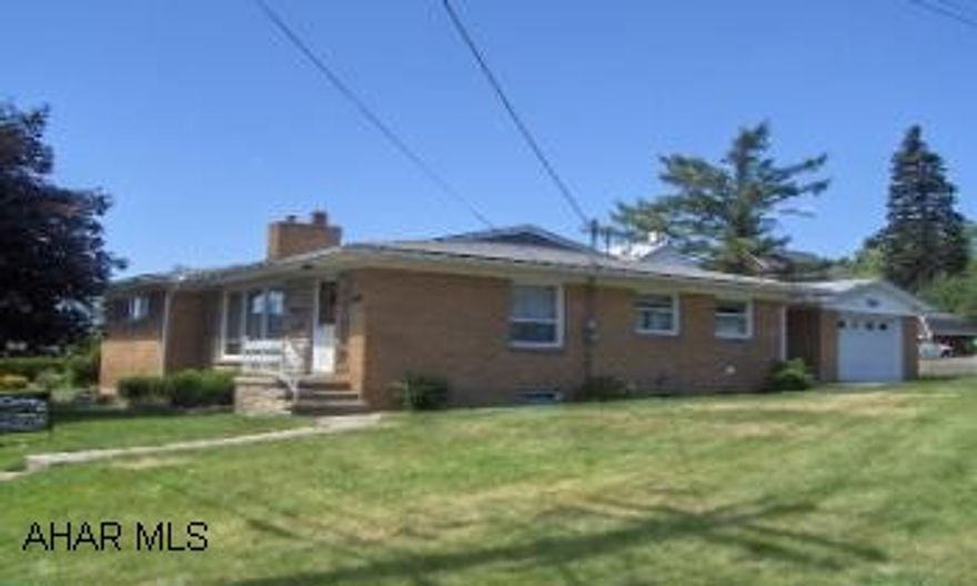 3 BR, 1,  bath Brick ranch style home on 75 x 82 corner lot. 1 car attached garage. Enclosed breezeway. Finished basement. MLS# 174153 BR, 1,  bath Brick ranch style home on 75 x 182 corner lot. 1 car attached garage. Enclosed breezeway. Finished base 3 BR, 1,  bath Brick ranch style home on 75 x 82 corner lot. 1 car attached garage. Enclosed breezeway. Finished basement. MLS# 17415