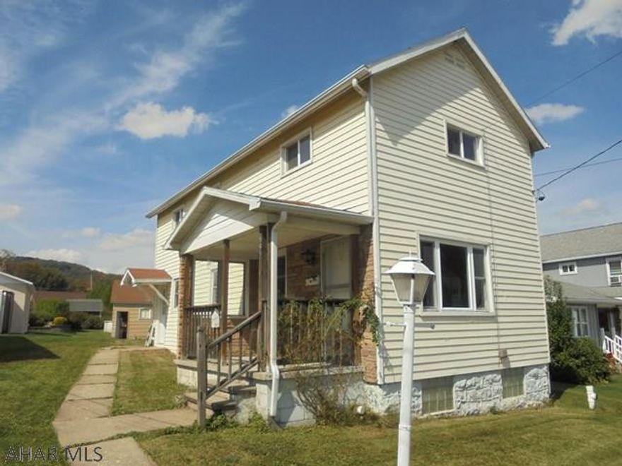 Nanty-Glo 3 BR, 1 1/2 bath 2 story aluminum sided home. Remodeled kitchen. 1 car detached garage.