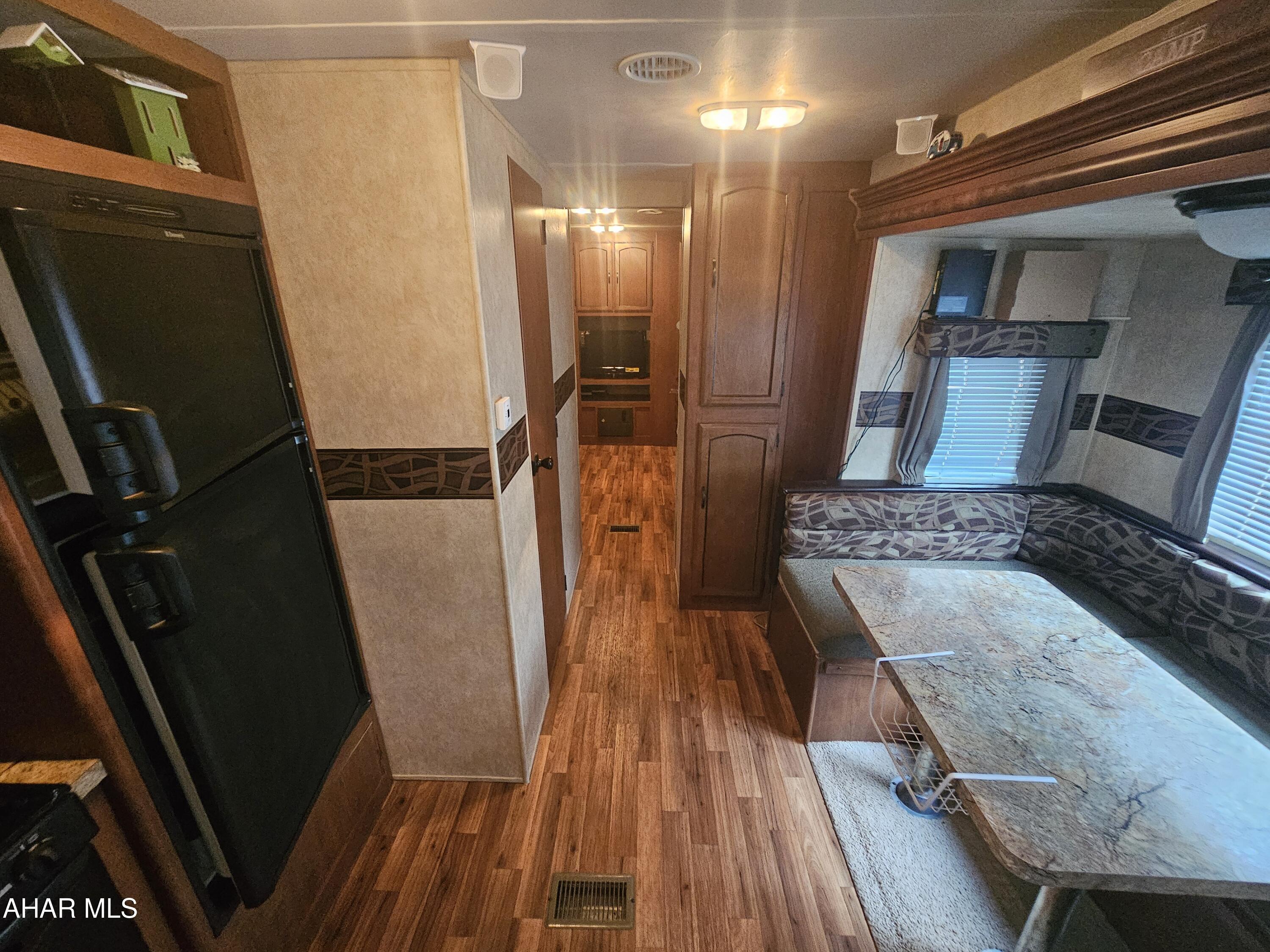 Glendale Yearound - Residential