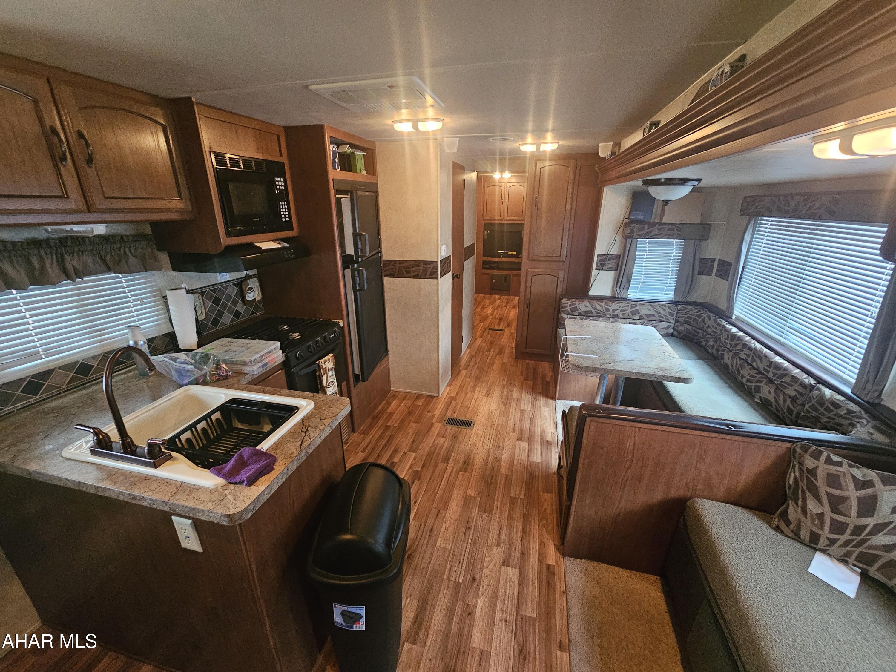 Glendale Yearound - Residential