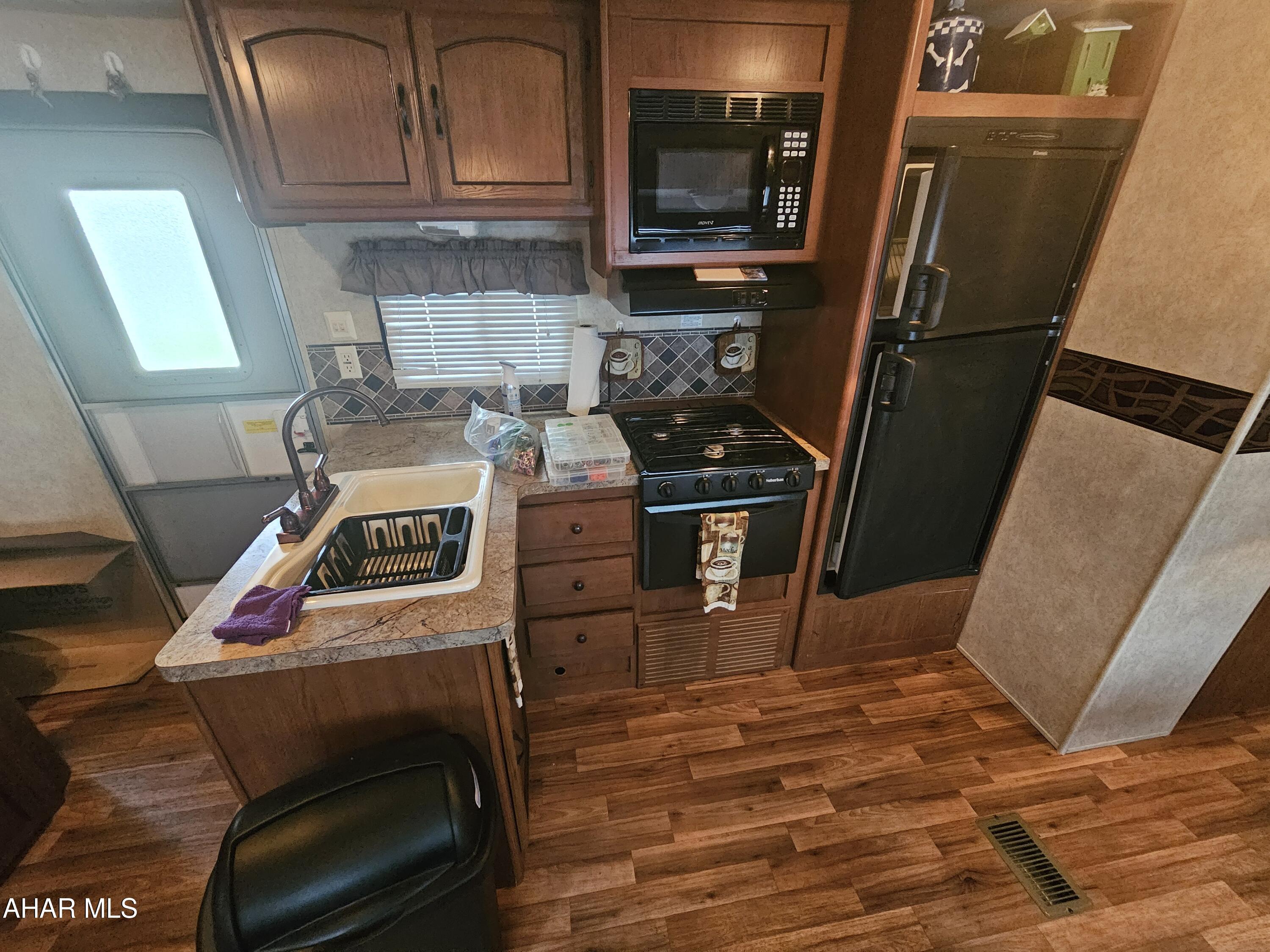 Glendale Yearound - Residential