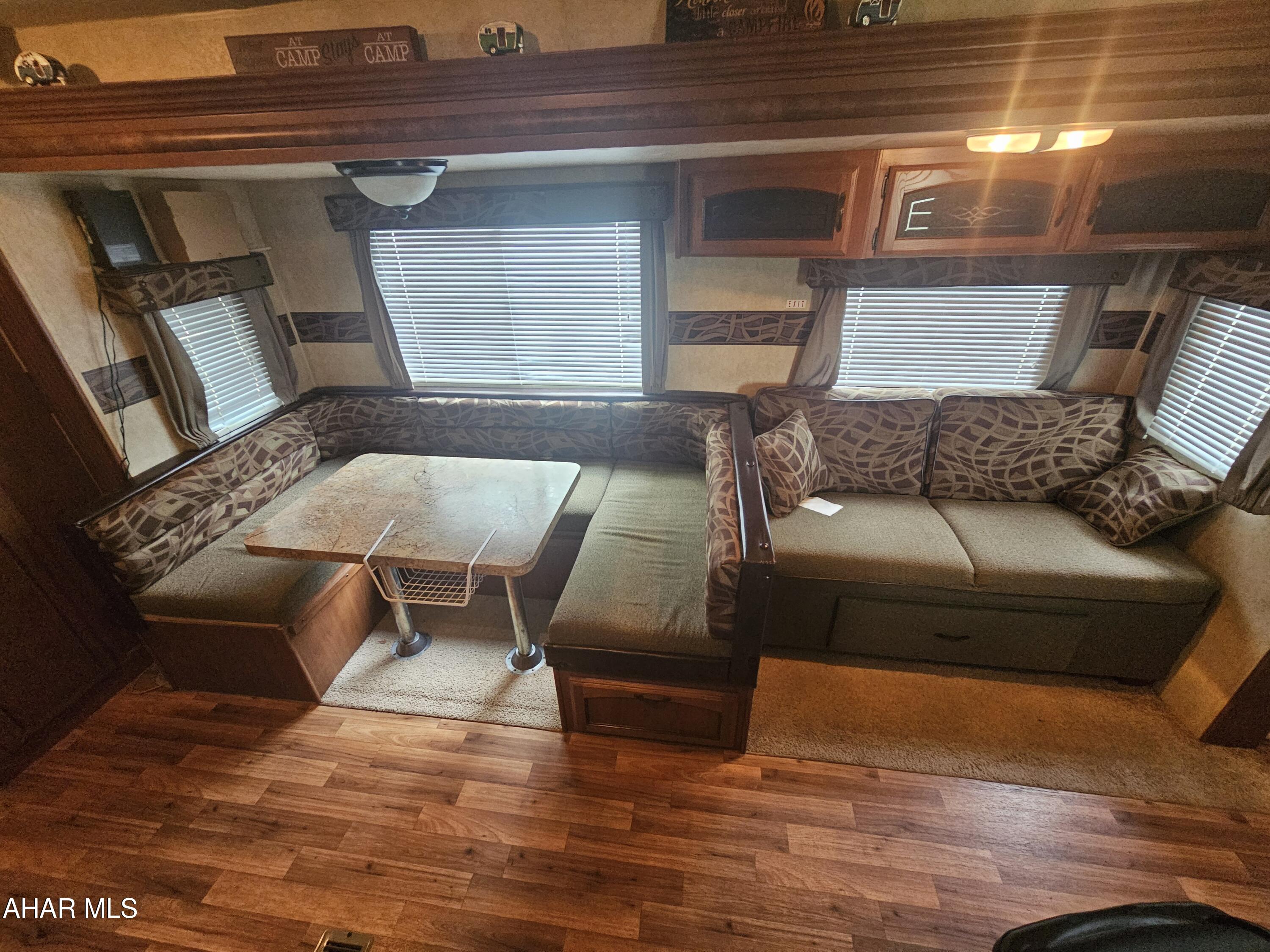 Glendale Yearound - Residential