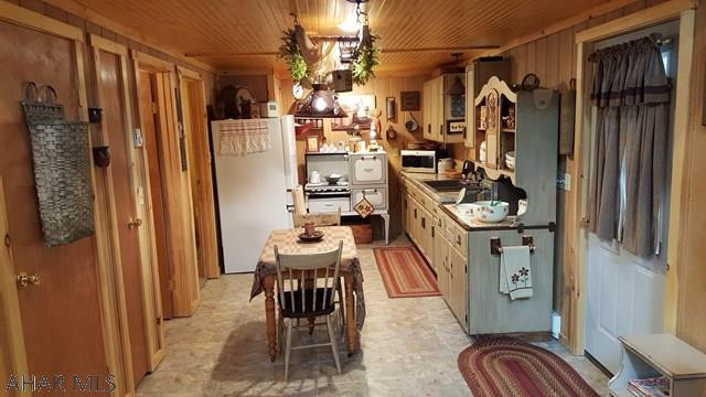 Glendale Yearound - Residential