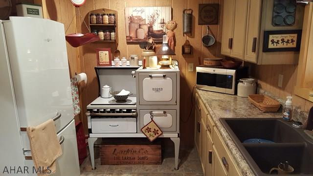 Glendale Yearound - Residential