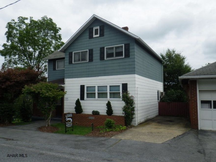 Well maintained 4 BR house. Modern kitchen with appliances. Huge LR, sunroom, private deck & yard. Oil HW heat. public utilities, Mint condition.