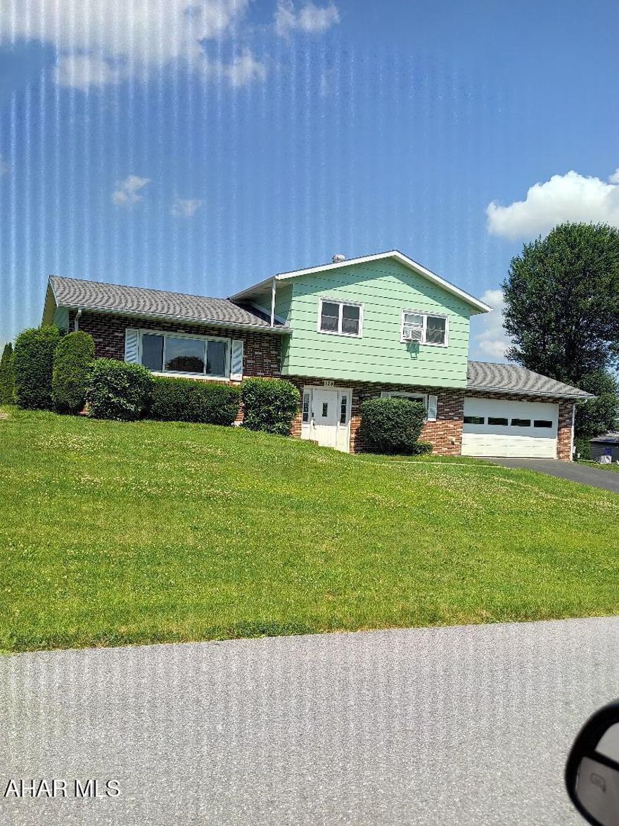 Beautiful 3-bedroom home on a very nice 100 X 150 level lot. This very maintained multi-level home just had a new roof installed, upgraded full bath with walk in shower, completely new paint inside and outside, new windows installed. Call for your personal showing this home will go fast.