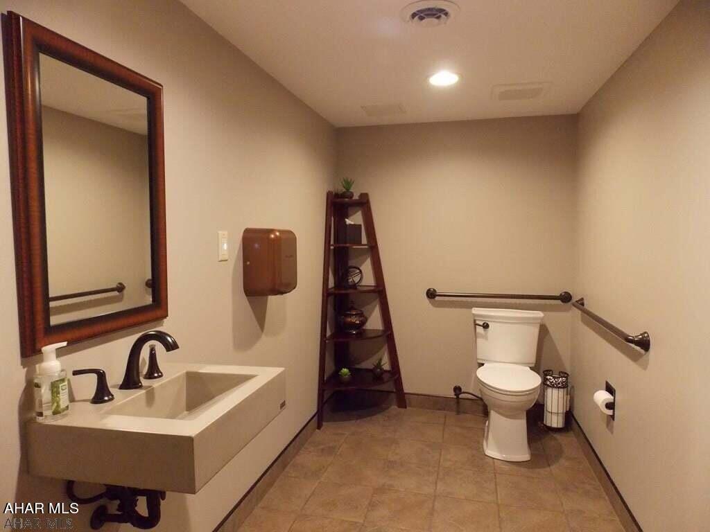 None - Commercial Lease