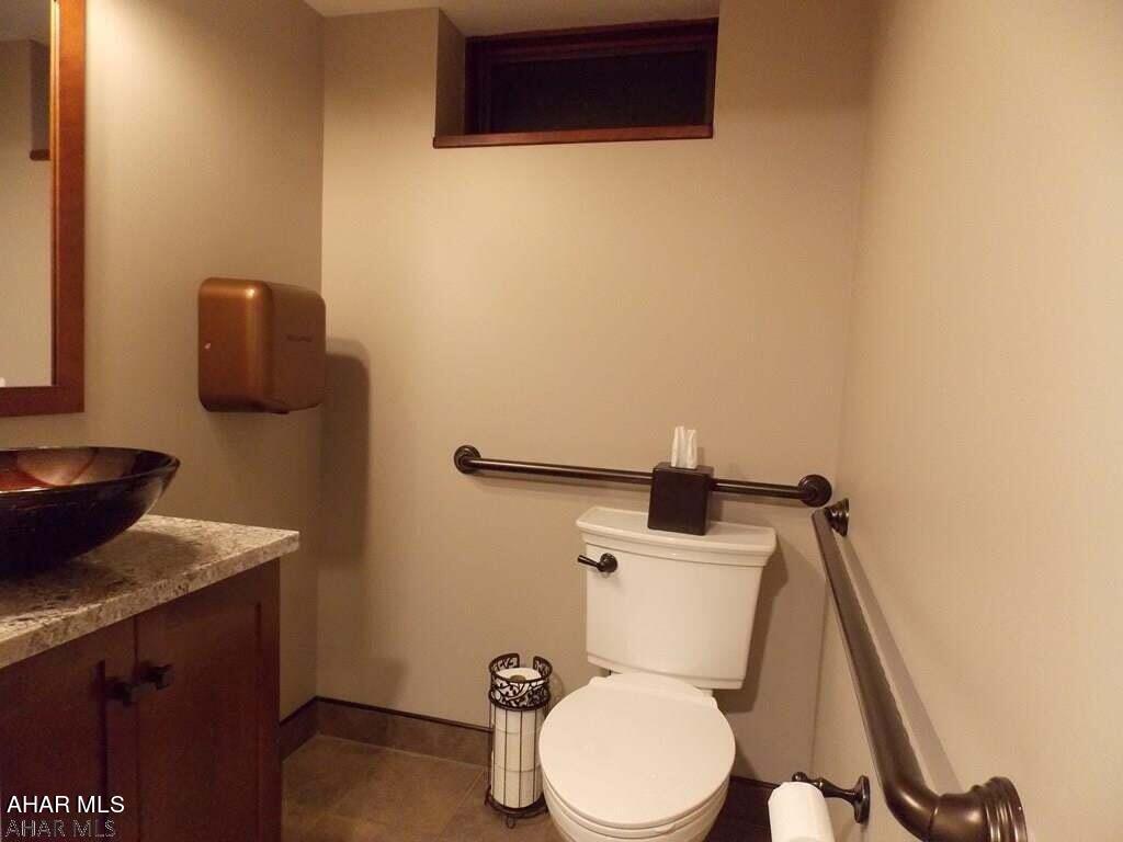 None - Commercial Lease