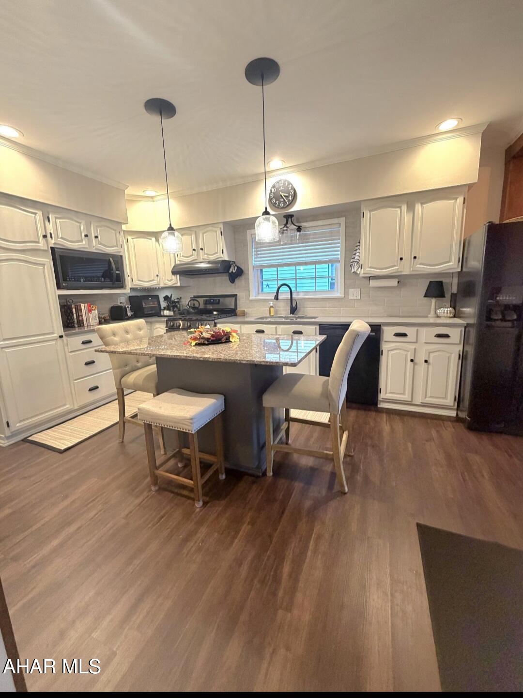 Mansion Park - Residential