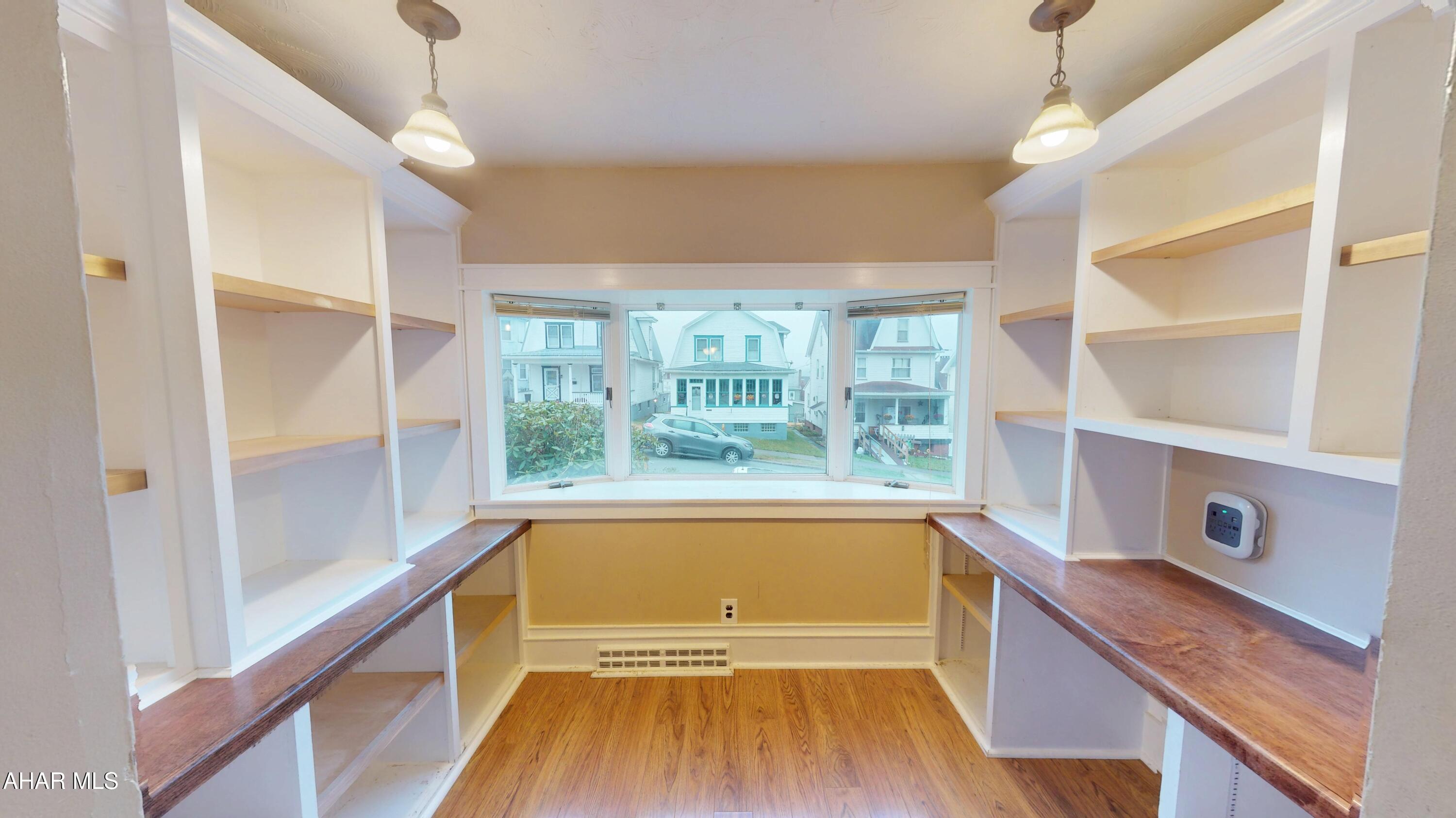 Juniata - Residential