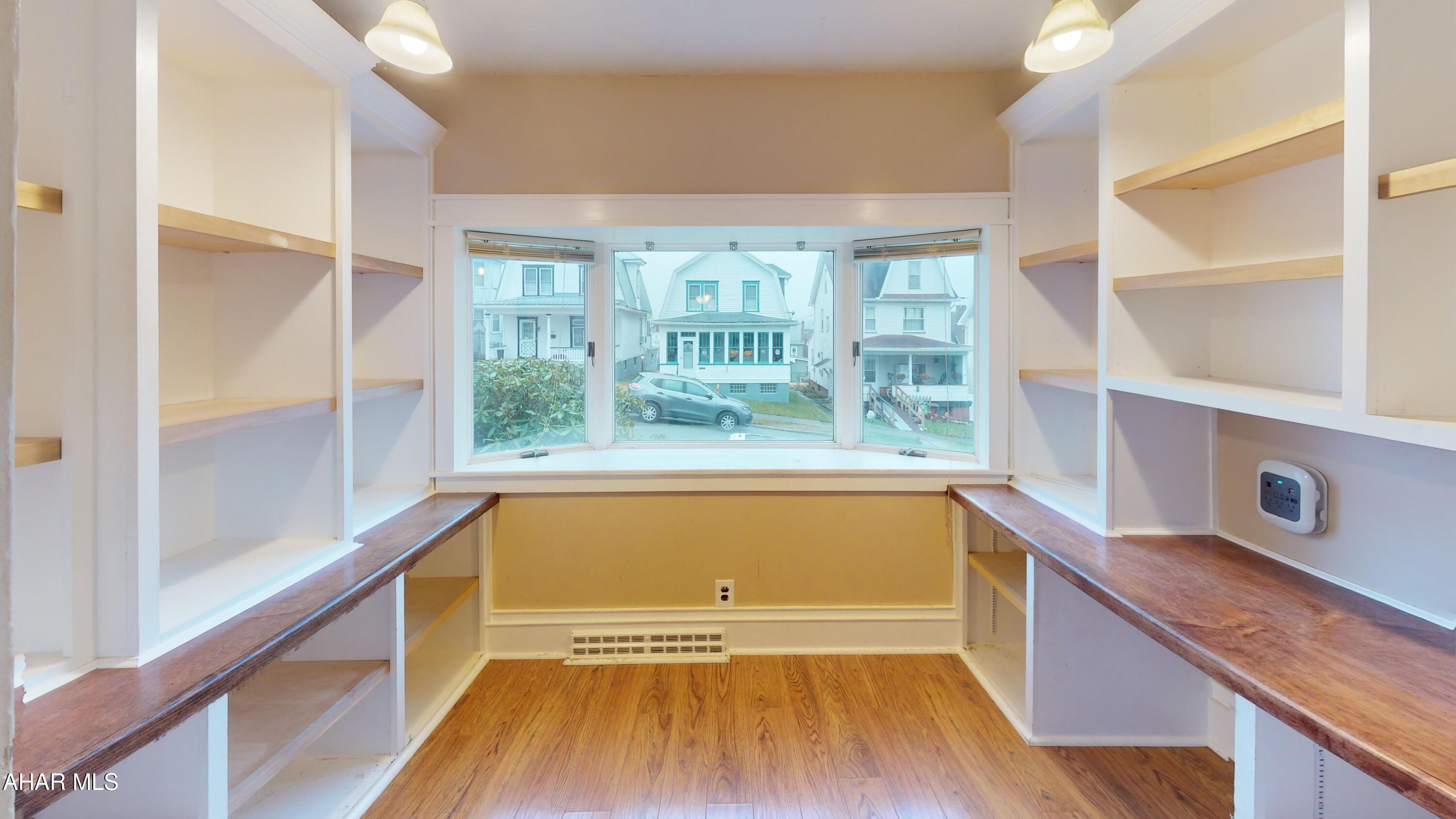 Juniata - Residential