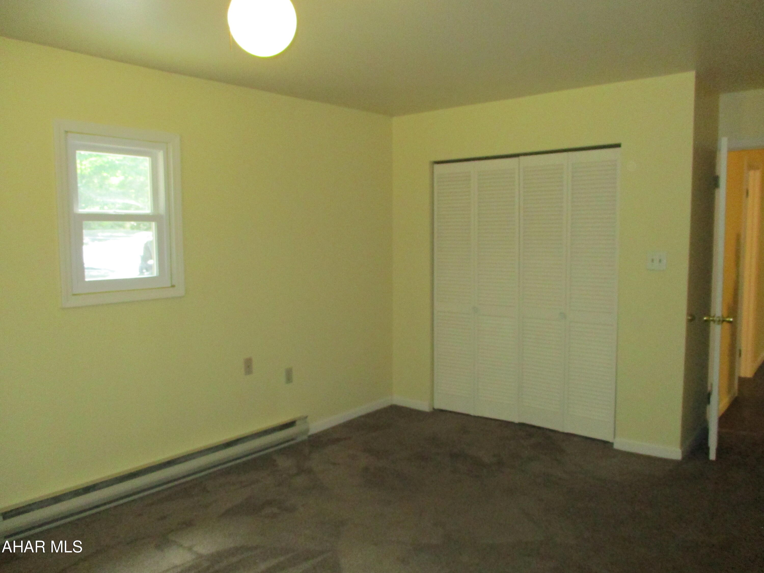 Glendale Yearound - Residential