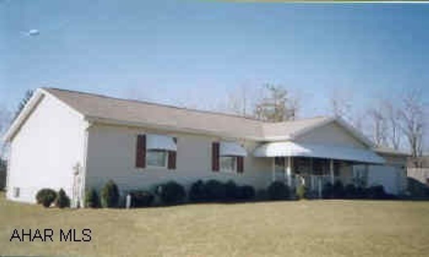 7 YEAR OLD, 3 BEDROOM, 2 BATH RANCHER.  PRIVATE 111X213 LOT.  LAKEVIEW KITCHEN.  GAS HEAT WITH C/A.  2 CAR GARAGE.