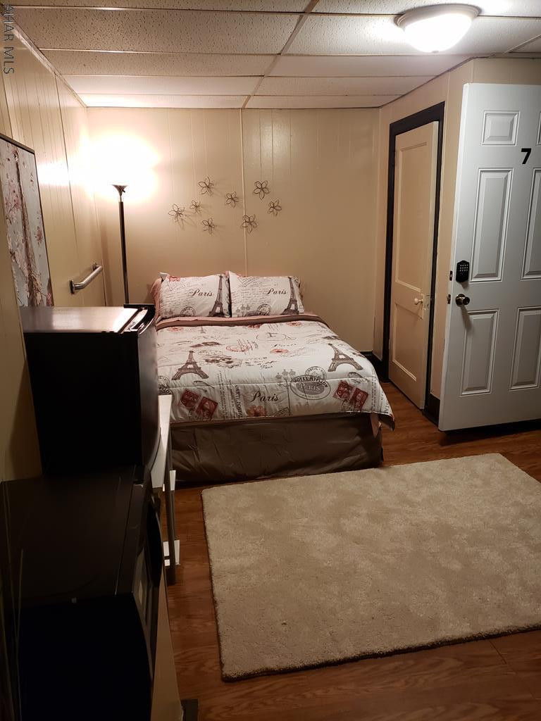 Unknown - Commercial Sale