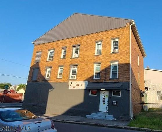 Unknown - Commercial Sale