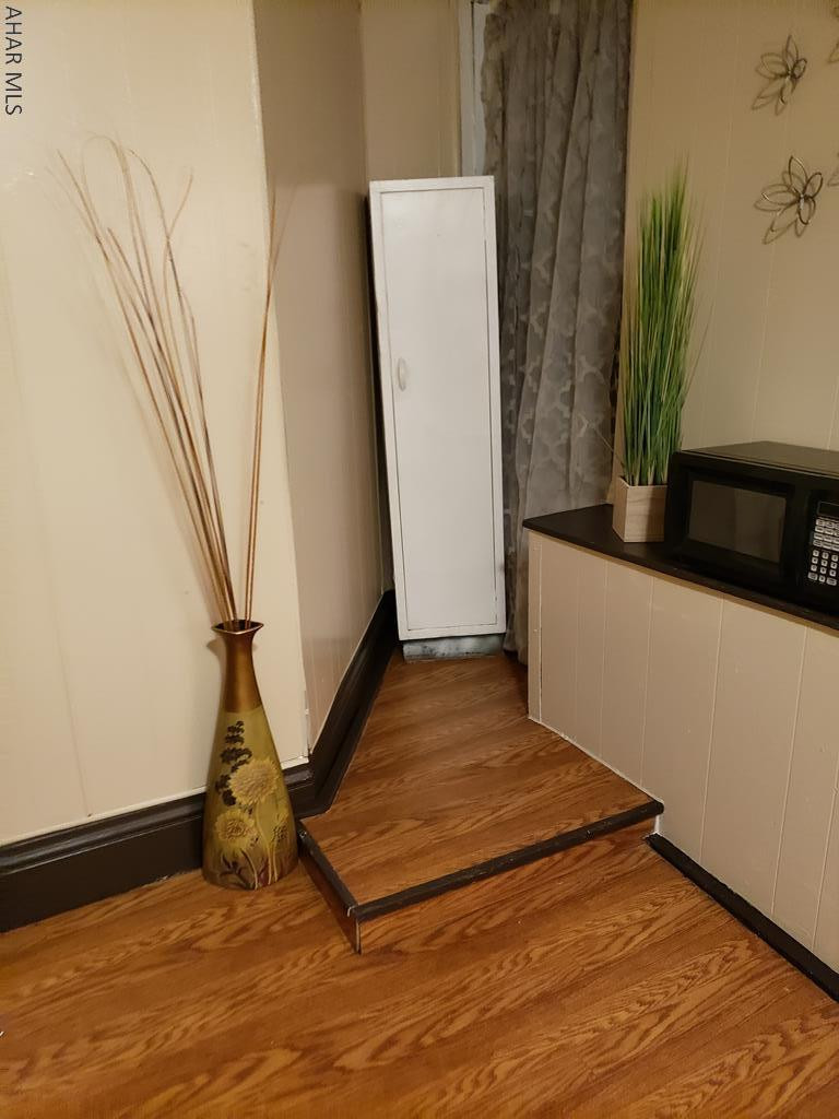 Unknown - Commercial Sale