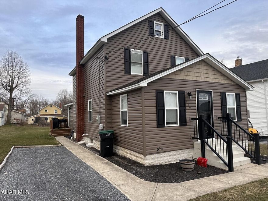 remodeled 2 story,3BR 1 3/4 bath vinyl sided home in Central Cambria schools