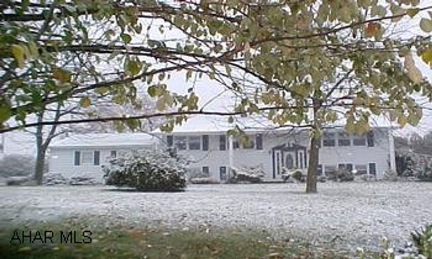 Sellers are Kathryn S. Decker, Betsy A. Baker, Roy S. Ebersole, and Jay S. Ebersole.  Beautiful split level with nice setting. J-849 Sellers are Kathryn S. Decker, Betsy A. Baker, Roy S. Ebersole, and Jay S. Ebersole.  Beautiful split level with nice setting.  From Roaring Spring to Martinsburg, turn Right at light, after Metzlers, turn Right onto Cross Cove Road, turn Right onto Applepackers, turn Right on Principal Drive.  North Woodbury township J-849