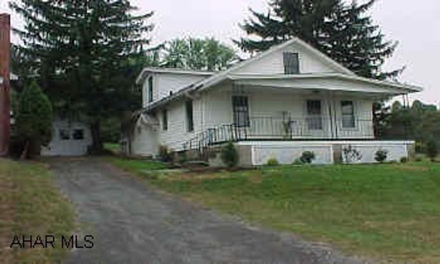 newly refurbished bungalow with 3BR, hardwood floors and central air.  Large lot and great view of mountains.  Just blocks from the mall. Very nicely remodeled.  Hardwood floors and central air.  Conveniently located.
