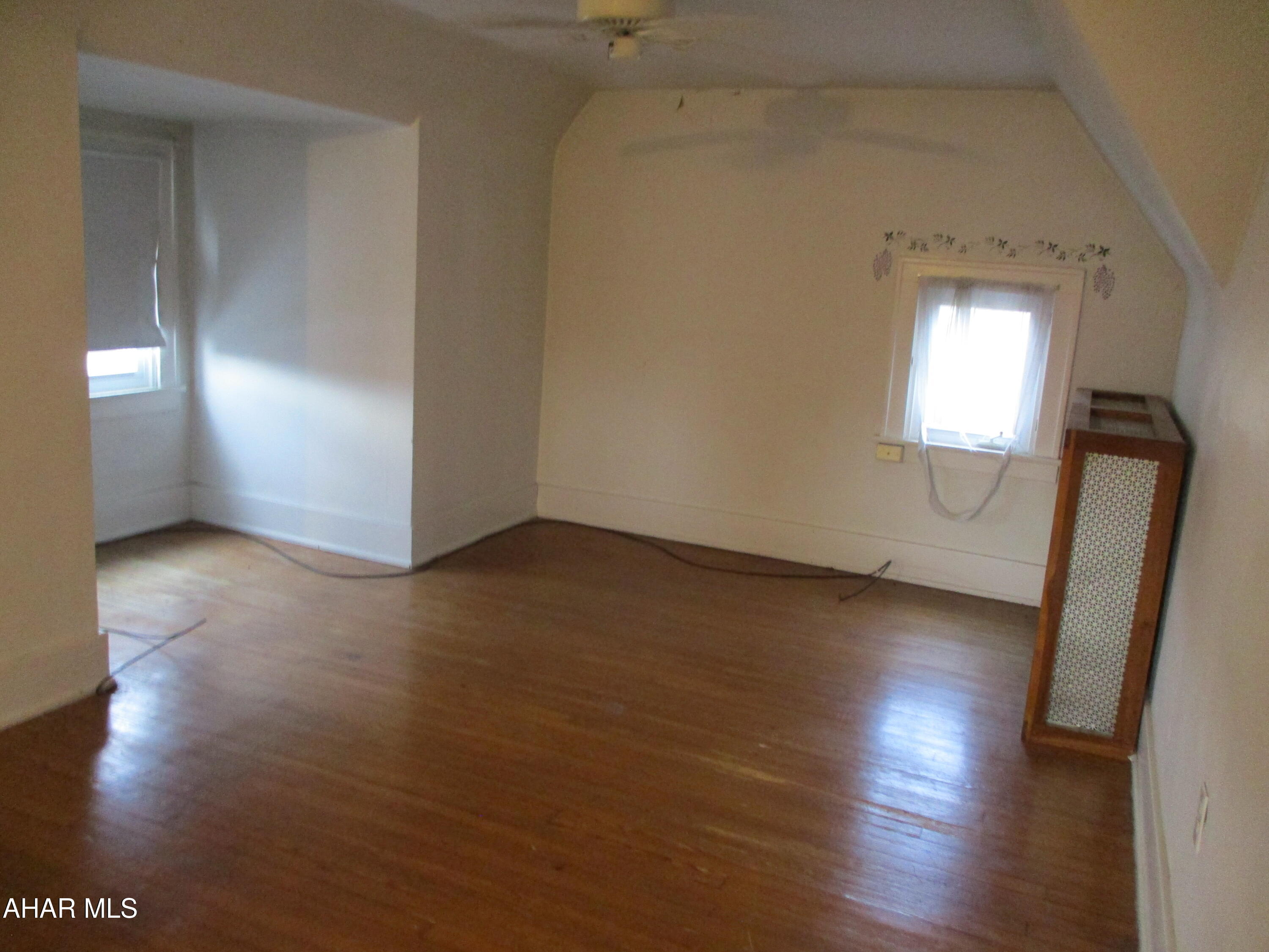 Juniata - Residential