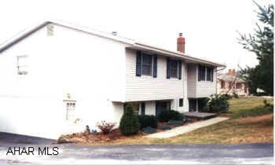 VERY SPACIOUS. NICE YARD WITH ABOVE GROUND POOL. FAMILY ROOM, OFFICE, & STORAGE ROOM ON LOWER LEVEL.