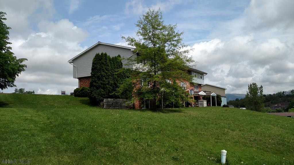 Maple Hollow - Residential