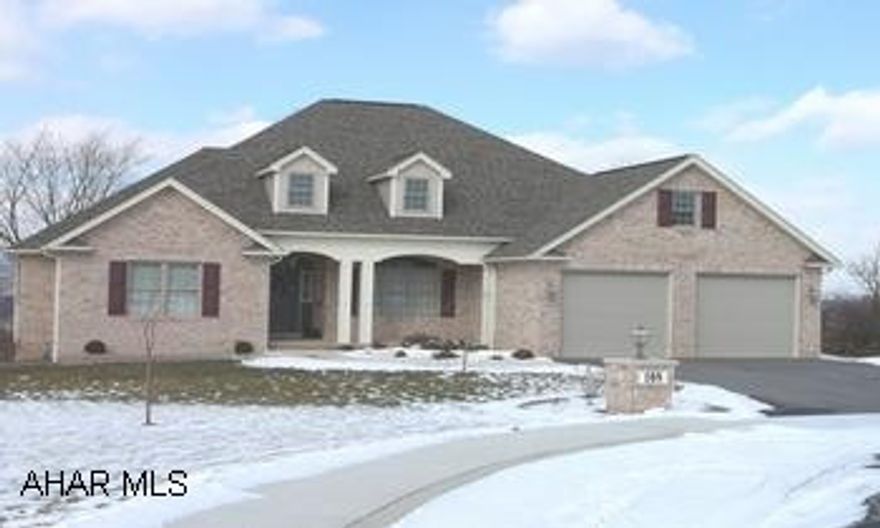 BUILT IN 2004. CUL DE SAC. BRICK & VINYL. 2+ GARAGES. CERAMIC TILE & CARPETING FR W/ GAS FP. KITCHEN HAS DIAMOND EDGE COUNTER TOPS.CENTRAL VAC INCLUDES ELECTRIC DUST PAN IN KIT. AMPLE CLOSETS. BETTER THAN NEW. BUILT IN 2004. CUL DE SAC. BRICK & VINYL. 2+ GARAGES, BLACK TOP DRIVEWAY. CER. TILE & CARPETING FAMILY ROOM WITH GAS FIREPLACE. FURNACE WITH HUMIDIFIER & AIR CLEANER. 6 PANEL OAK DOORS. DIAMOND EDGE COUNTER TOPS. ELECTRIC DUST PAN, CENTRAL VAC. AMPLE CLOSETS. LOT SIZE 87.83/162.53 X 159.79/179.90. FANTASTIC VIEW. KATHY SEYMORE ASSOC. BROKER 312-2528.