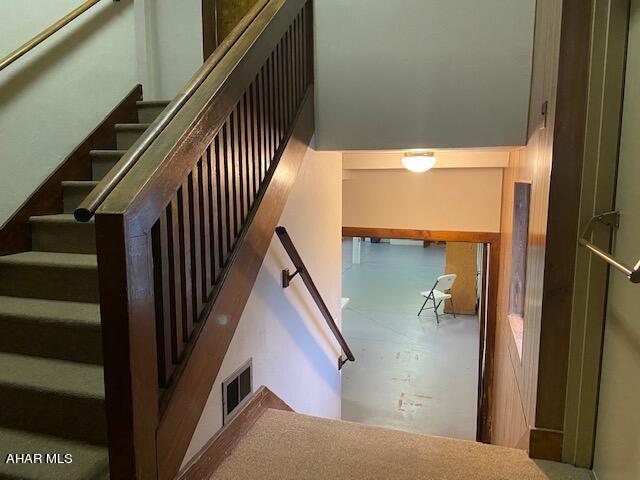 Juniata - Commercial Sale