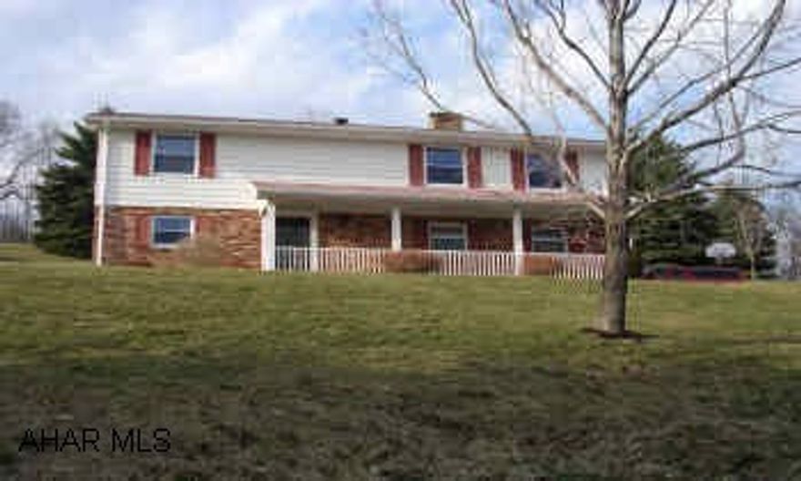 PUBLIC WATER AVAILABLE SPRING 2004-2005.   CITY WATER MUST BE TAPPED INTO, COST NOT KNOWN YET.  BOB SHOWER WINDOWS - SUNROOM WITH HOT TUB INCLUDED.