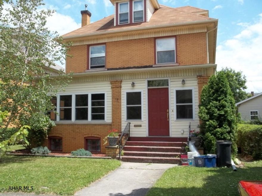 A classic four-square craftsman home complete with stained glass windows and original woodwork and floors.  Large rooms.  Open floor plan.  Bright, clean and airy.  New energy efficient furnace and new windows.