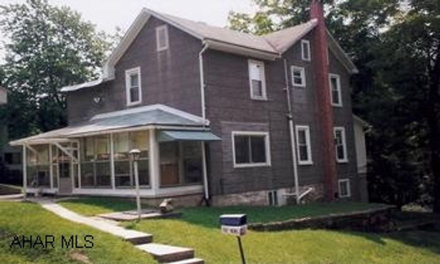 Well kept 1796 square foot home with many updates . Well kept 1796 square foot home with many updates including new roof, all new windows, new hot water heater, new carpeting throughout, in great condition. All newer appliances included, large yard, outbuilding, carport, hand made cabinetry in kitchen, fireplace in living room.