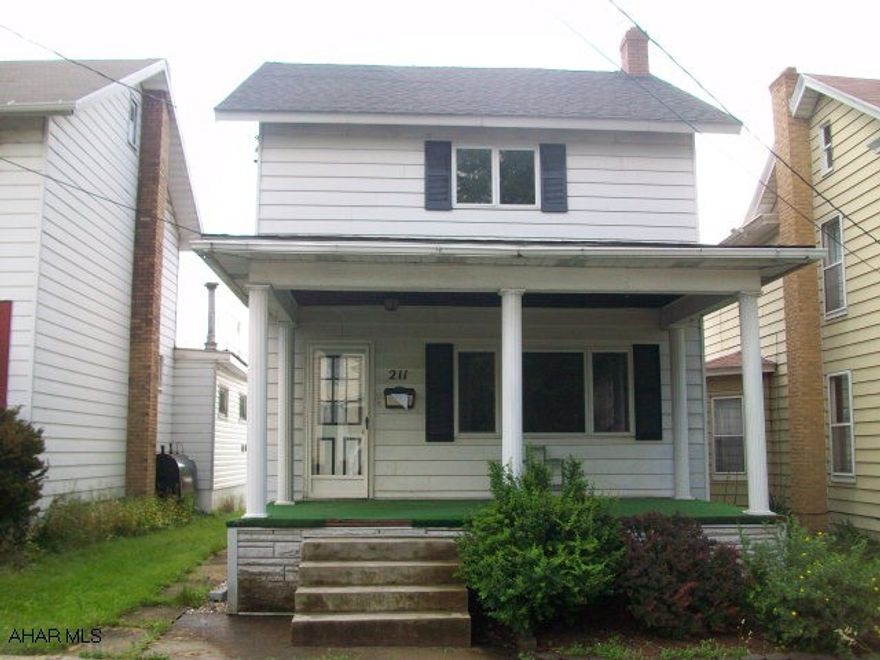 Great Starter home in Osceola Mills.  Centrally located for easy access to I-99 or I-80.  Some tlc makes this a great home!