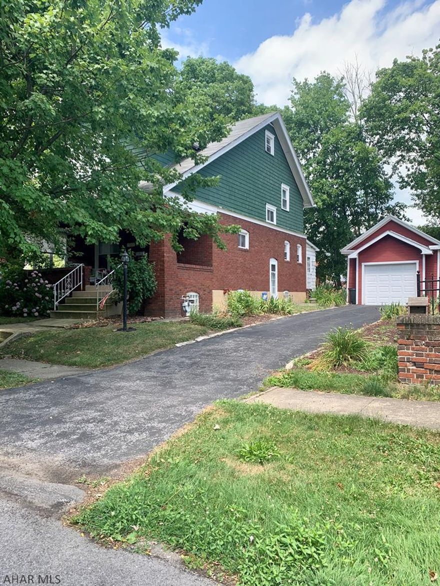 Looking to upgrade in space? This sizeable home is move-in ready with a brand new water heater, an incredible amount of closet space, and two living rooms! Conveniently located in the Ruskin Dr. Area, it is updated in taste along with original character. Meticulously kept, there is nothing that needs done except move right in! This exterior property features include a great sized covered porch, attractive landscaping, a garage and a shed! This home certainly won't last long, schedule your showing today!