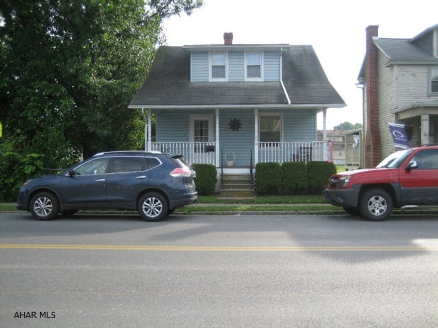 Well cared for home . 2 bedrooms, updated kitchen, dining area. Great rear porch for out door living . Nice yard and carport .