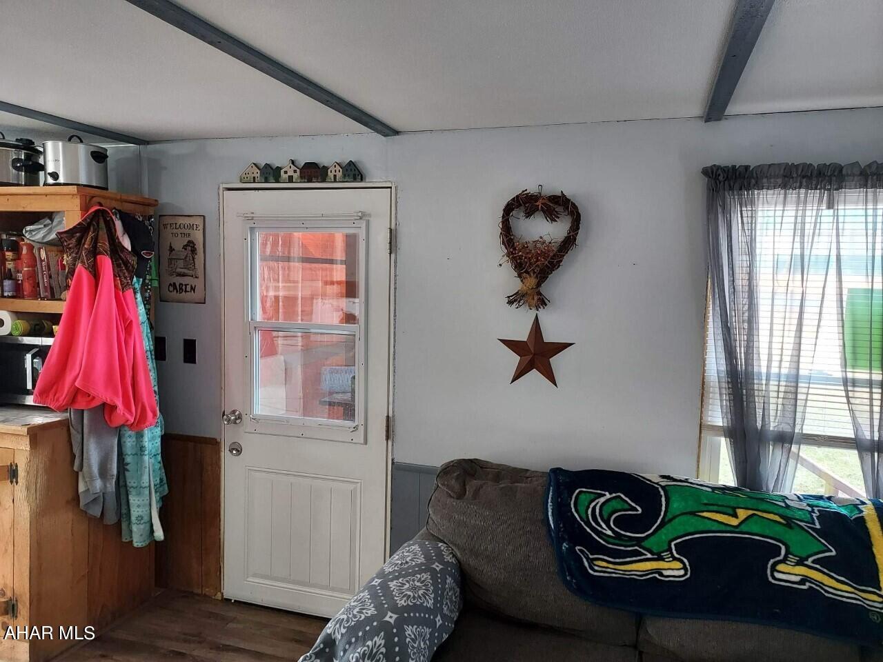 Glendale Yearound - Residential