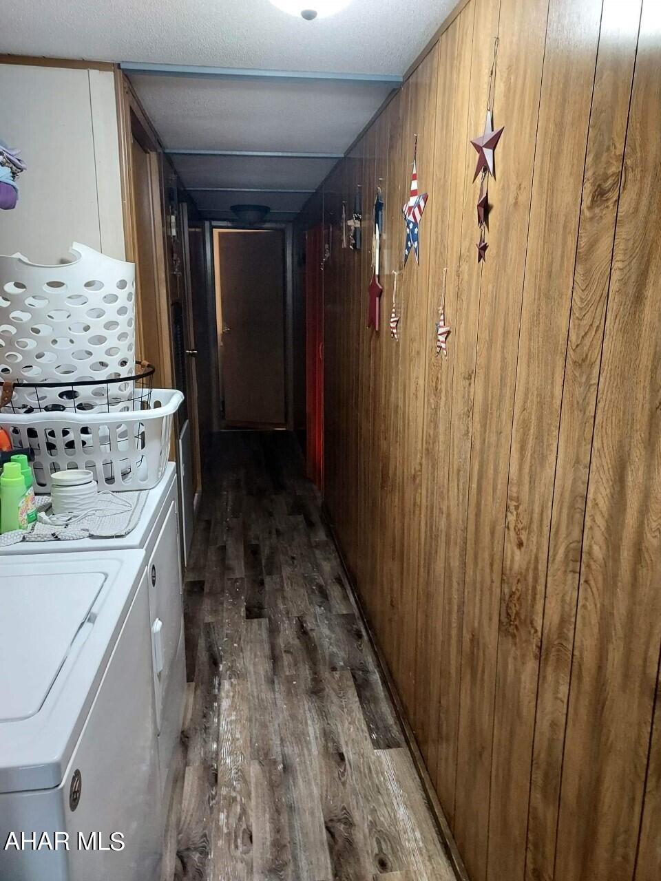 Glendale Yearound - Residential