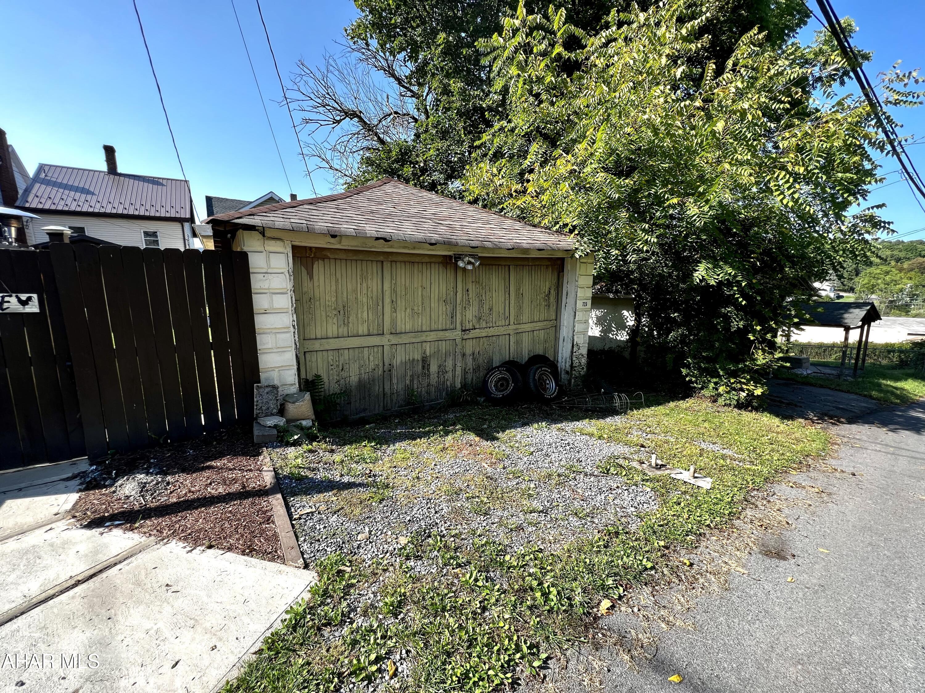 Juniata - Residential