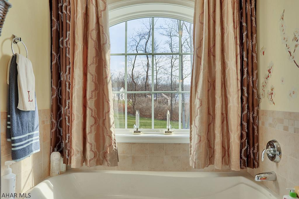 Rolling Hills - Residential