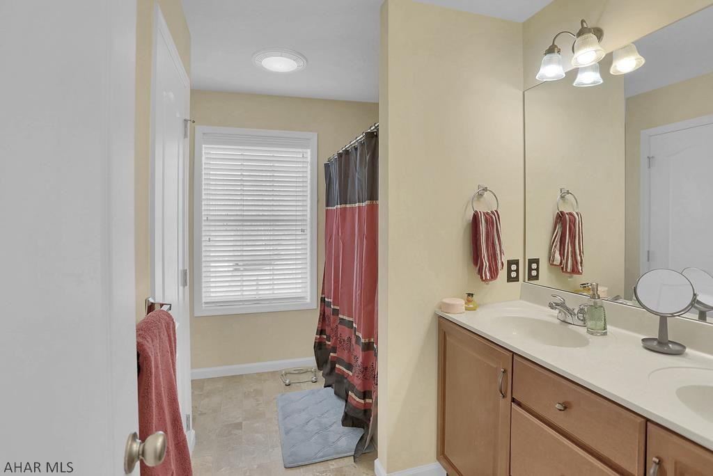 Rolling Hills - Residential