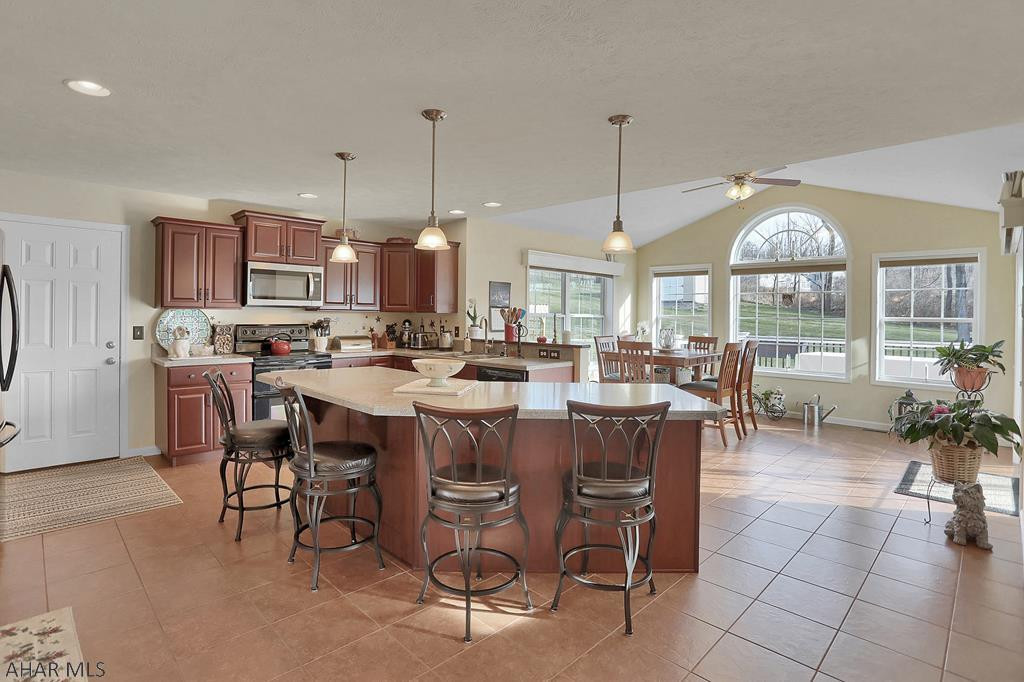 Rolling Hills - Residential