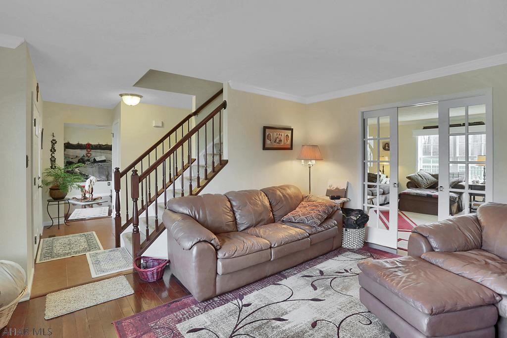 Rolling Hills - Residential